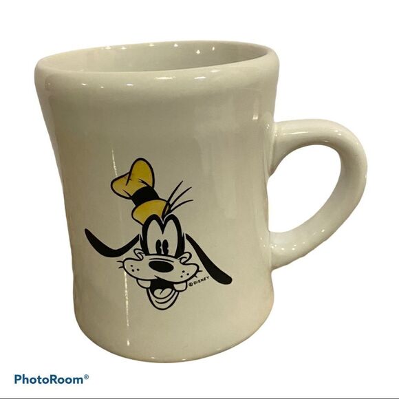 DISNEY GOOFY PORCELAIN MUG BY HIGH WAVE - Picture 1 of 9
